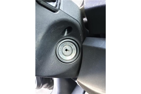 Recambio de clausor para mitsubishi colt cz3 berl. 3 (z30) 1.5 di-d instyle referencia OEM IAM MN186230 MN901621 