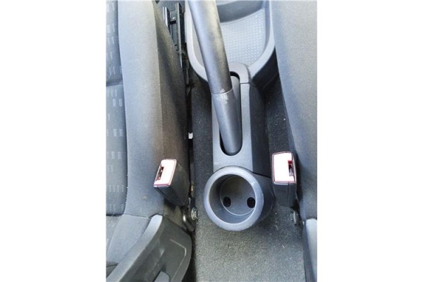 Recambio de consola para mitsubishi colt cz3 berl. 3 (z30) 1.5 di-d instyle referencia OEM IAM 8011A288HA  