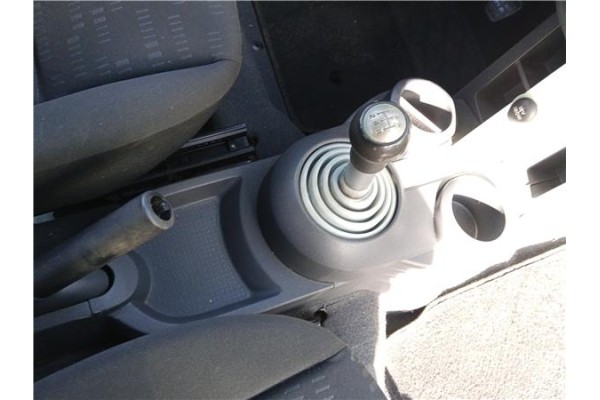 Recambio de consola para mitsubishi colt cz3 berl. 3 (z30) 1.5 di-d instyle referencia OEM IAM 8011A288HA  