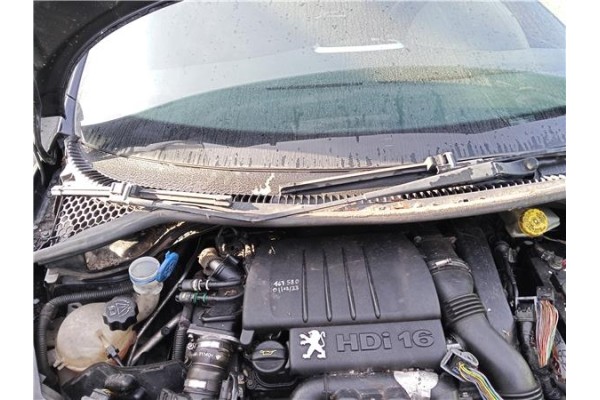 Recambio de brazo limpiaparabrisas delantero derecho para peugeot 207 sw 1.6 hdi referencia OEM IAM 6429AN  