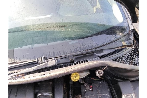 Recambio de brazo limpiaparabrisas delantero izquierdo para peugeot 207 sw 1.6 hdi referencia OEM IAM 6429AL  