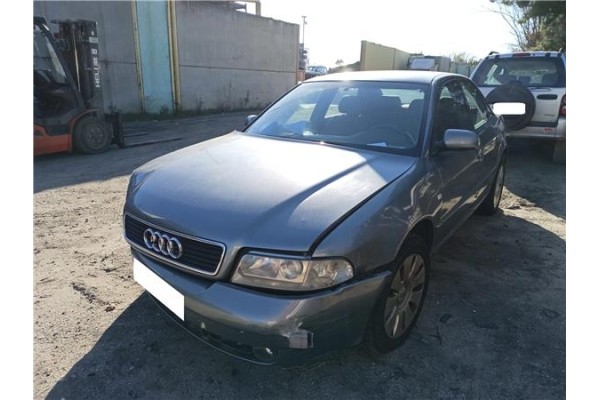 audi a4 berlina (b5) del año 2000