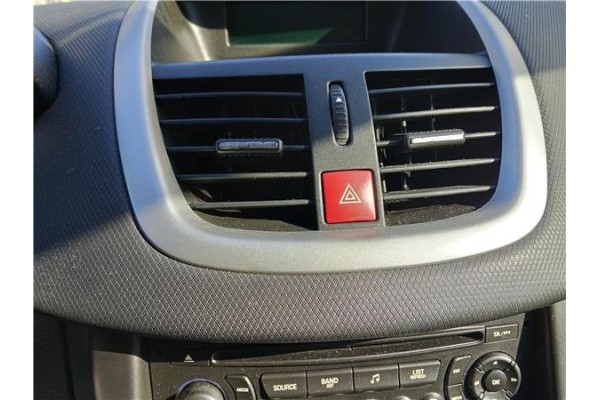 Recambio de interruptor luces emergencia para peugeot 207 sw 1.6 hdi referencia OEM IAM 6554RQ  