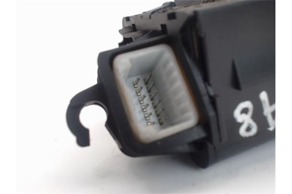 Recambio de mando de luces para renault scenic ii (jm) referencia OEM IAM 8200206738 61890007 