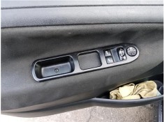 MANDO ELEVALUNAS DELANTERO IZQUIERDO 6554QC 