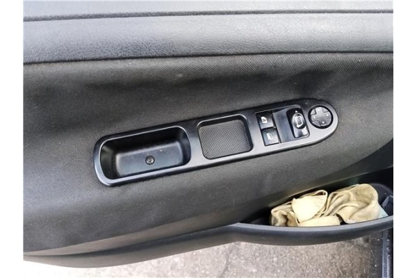 Recambio de mando elevalunas delantero izquierdo para peugeot 207 sw 1.6 hdi referencia OEM IAM 6554QC  