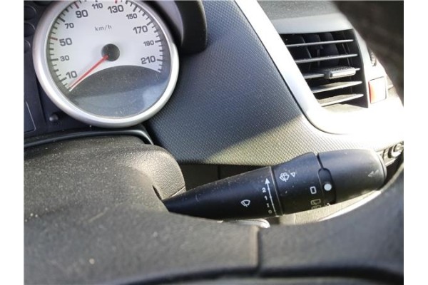 Recambio de mando intermitencia para peugeot 207 sw 1.6 hdi referencia OEM IAM 6242P3  