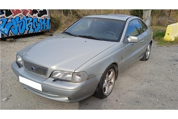 volvo c70 coupe del año 1999