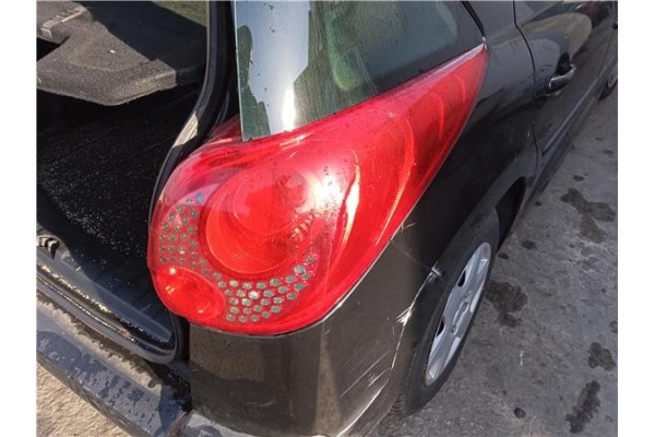 Recambio de piloto trasero derecho para peugeot 207 sw 1.6 hdi referencia OEM IAM 6351CT  