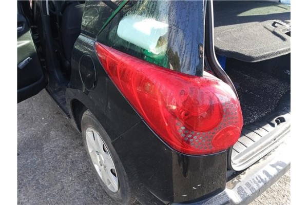 Recambio de piloto trasero izquierdo para peugeot 207 sw 1.6 hdi referencia OEM IAM 6350CT  