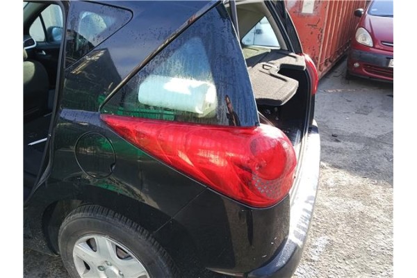 Recambio de piloto trasero izquierdo para peugeot 207 sw 1.6 hdi referencia OEM IAM 6350CT  