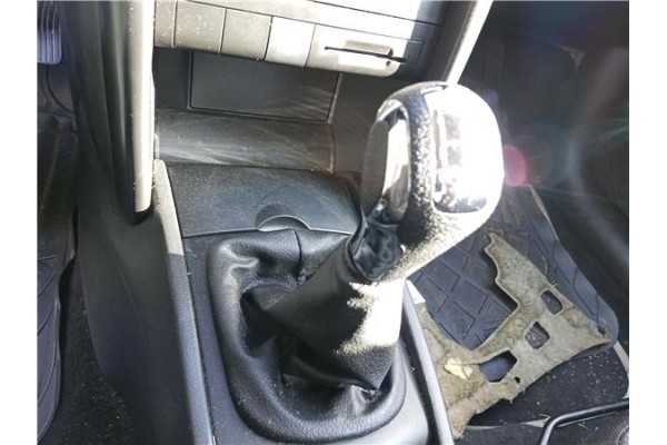 Recambio de pomo palanca cambio para peugeot 207 sw 1.6 hdi referencia OEM IAM 2403CN 2403P2 