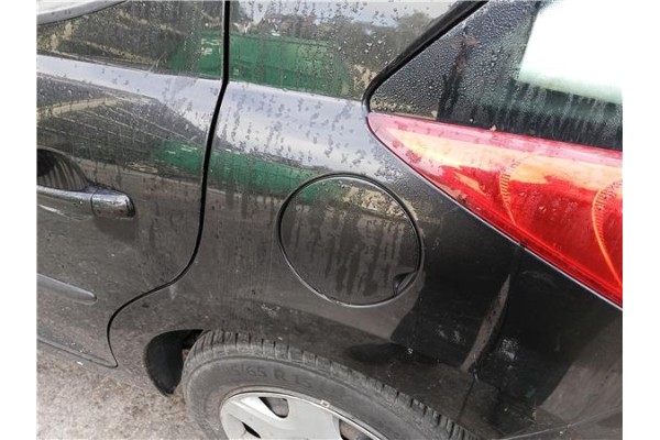 Recambio de tapa exterior combustible para peugeot 207 sw 1.6 hdi referencia OEM IAM 1517F2  