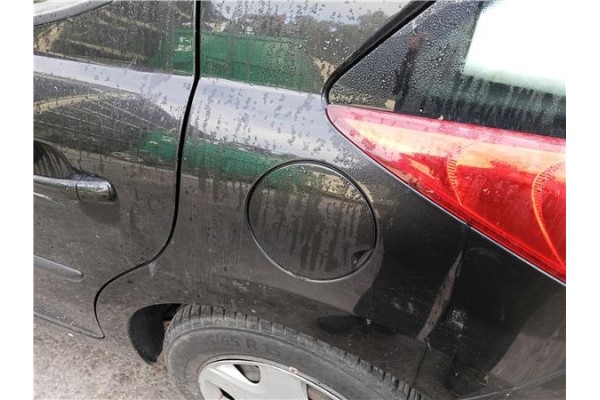 Recambio de tapa exterior combustible para peugeot 207 sw 1.6 hdi referencia OEM IAM 1517F2  