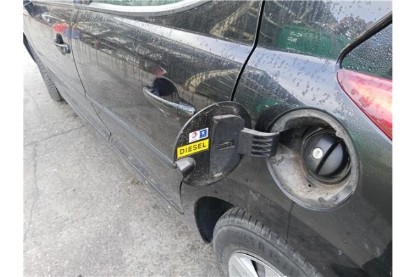 Recambio de tapa exterior combustible para peugeot 207 sw 1.6 hdi referencia OEM IAM 1517F2  