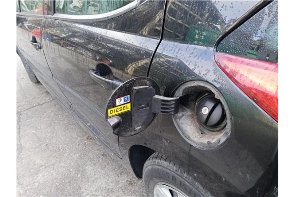 Recambio de tapa exterior combustible para peugeot 207 sw 1.6 hdi referencia OEM IAM 1517F2  