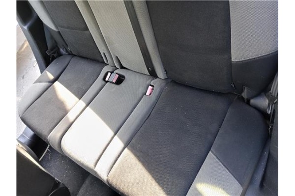 Recambio de asientos traseros para peugeot 207 sw 1.6 hdi referencia OEM IAM 8881ZF 8881ZG 