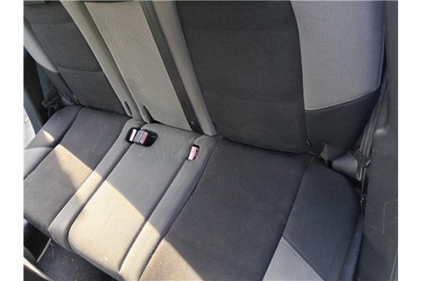 Recambio de asientos traseros para peugeot 207 sw 1.6 hdi referencia OEM IAM 8881ZF 8881ZG 