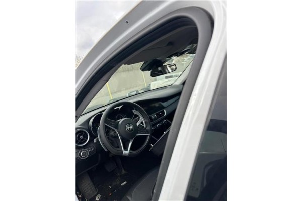 Recambio de goma contorno lat. puerta delantero izquierda para alfa romeo giulia (952) 2.2 super referencia OEM IAM   