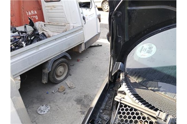 Recambio de bisagra capo derecha para peugeot 207 sw 1.6 hdi referencia OEM IAM 791298  