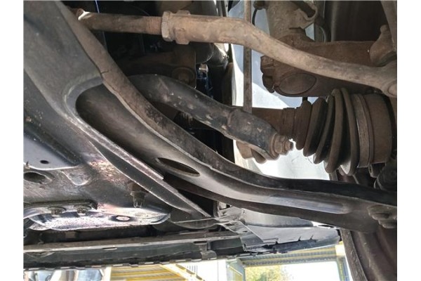 Recambio de brazo suspension delantero derecho para peugeot 207 sw 1.6 hdi referencia OEM IAM 3521N8  
