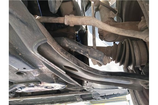 Recambio de brazo suspension delantero derecho para peugeot 207 sw 1.6 hdi referencia OEM IAM 3521N8  