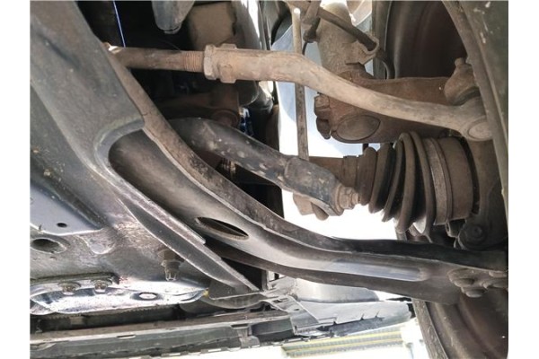 Recambio de brazo suspension delantero derecho para peugeot 207 sw 1.6 hdi referencia OEM IAM 3521N8  
