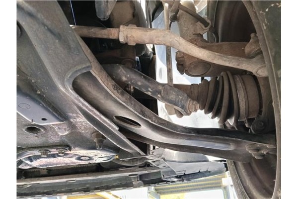 Recambio de brazo suspension delantero derecho para peugeot 207 sw 1.6 hdi referencia OEM IAM 3521N8  