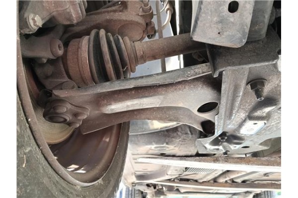 Recambio de brazo suspension delantero derecho para peugeot 207 sw 1.6 hdi referencia OEM IAM 3521N8  