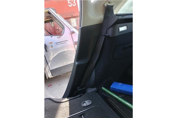 Recambio de cinturon seguridad trasero derecho para peugeot 207 sw 1.6 hdi referencia OEM IAM 8975J8  