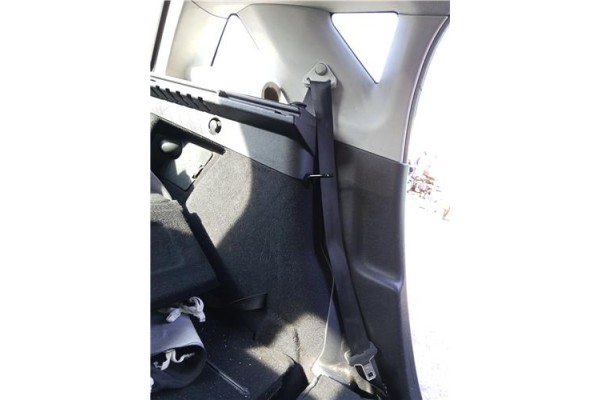 Recambio de cinturon seguridad trasero izquierdo para peugeot 207 sw 1.6 hdi referencia OEM IAM 8975J9  