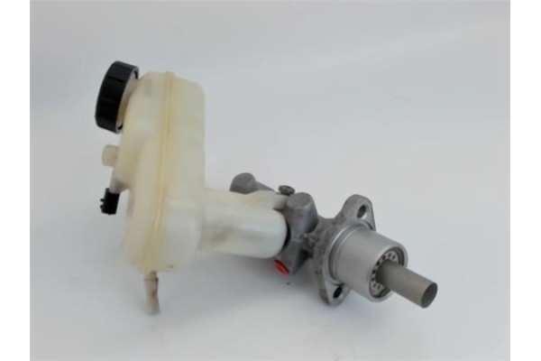 Recambio de bomba freno para renault twingo ii 1.2 authentique referencia OEM IAM 8200403300  