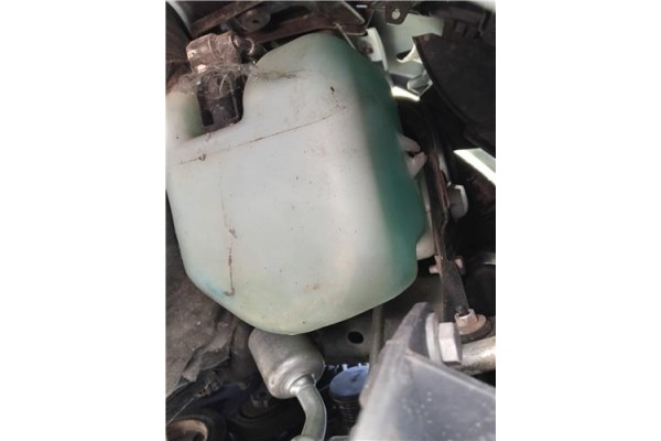 Recambio de deposito limpiaparabrisas para peugeot 207 sw 1.6 hdi referencia OEM IAM 6431F3  