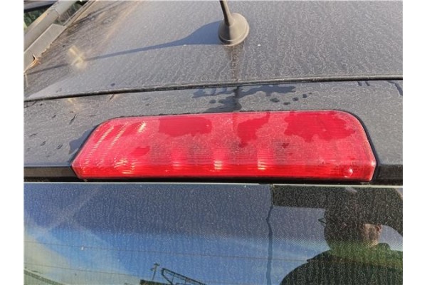 Recambio de luz central de freno para peugeot 207 sw 1.6 hdi referencia OEM IAM 6350CK  