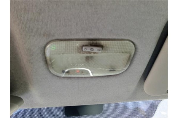 Recambio de luz delantero central techo para peugeot 207 sw 1.6 hdi referencia OEM IAM 6362Q1  