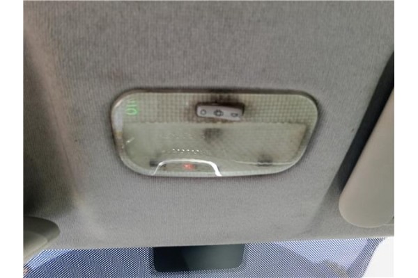 Recambio de luz delantero central techo para peugeot 207 sw 1.6 hdi referencia OEM IAM 6362Q1  