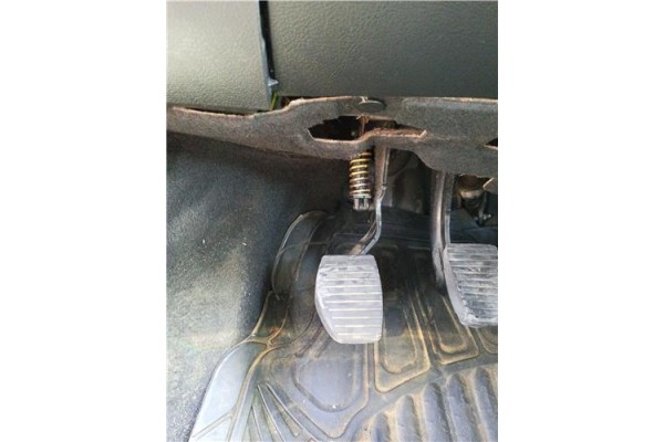 Recambio de pedal embrague para peugeot 207 sw 1.6 hdi referencia OEM IAM 2127EF  