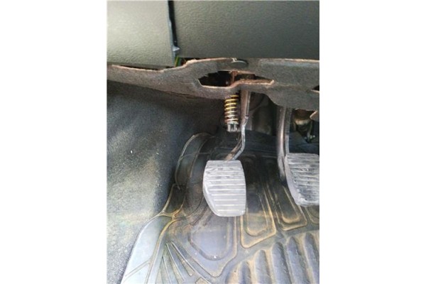 Recambio de pedal embrague para peugeot 207 sw 1.6 hdi referencia OEM IAM 2127EF  