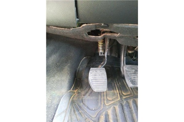 Recambio de pedal embrague para peugeot 207 sw 1.6 hdi referencia OEM IAM 2127EF  