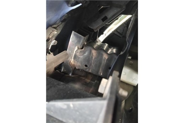 Recambio de refuerzo paragolpes para peugeot 207 sw 1.6 hdi referencia OEM IAM 7414PQ  