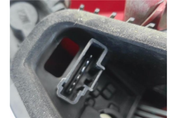 Recambio de piloto trasero izquierdo para peugeot 207 1.6 hdi referencia OEM IAM 9649986680  