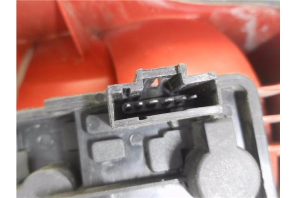 Recambio de piloto trasero derecho para citroen xsara picasso 2.0 hdi referencia OEM IAM 9631563980 89300241 