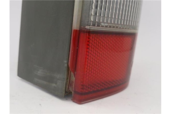 Recambio de piloto trasero derecho para nissan vanette cargo (hc23) 2.3 d referencia OEM IAM 962796  