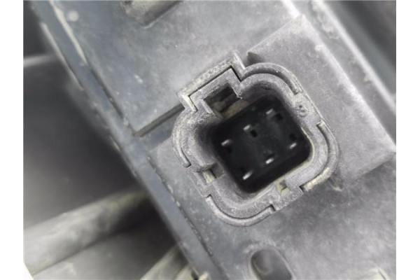 Recambio de piloto trasero derecho para nissan vanette cargo (hc23) 2.3 d referencia OEM IAM 962796  