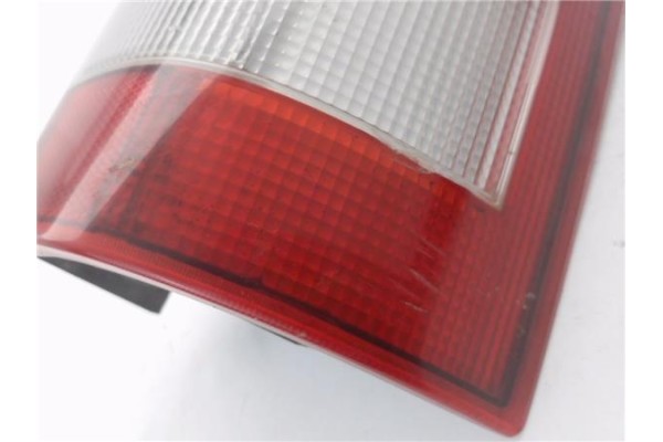 Recambio de piloto trasero derecho para nissan vanette cargo (hc23) 2.3 d referencia OEM IAM 962796  