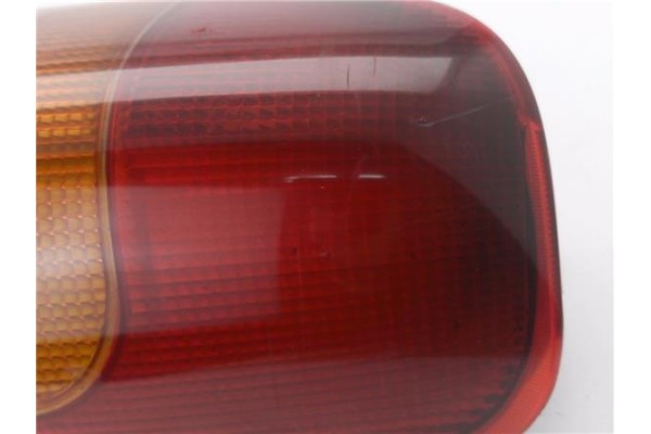 Recambio de piloto trasero derecho para nissan vanette cargo (hc23) 2.3 d referencia OEM IAM 962796  