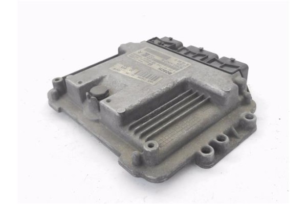 Recambio de centralita para peugeot 206 1.6 hdi 110 referencia OEM IAM 9656596680 281011560 