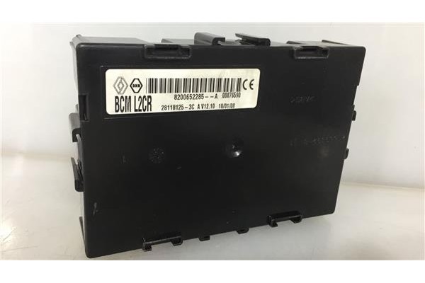 Recambio de caja fusibles/rele para renault clio iii 1.5 dci (br17, cr17) referencia OEM IAM 8200652285 00876590 