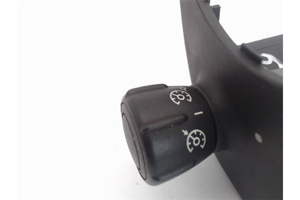 Recambio de mando de luces para renault scenic ii (jm) referencia OEM IAM 8200206738 61890007 