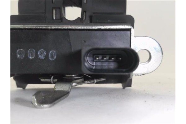 Recambio de cierre electromagnetico porton para seat altea (5p1) 1.9 tdi referencia OEM IAM 5P0827505C  